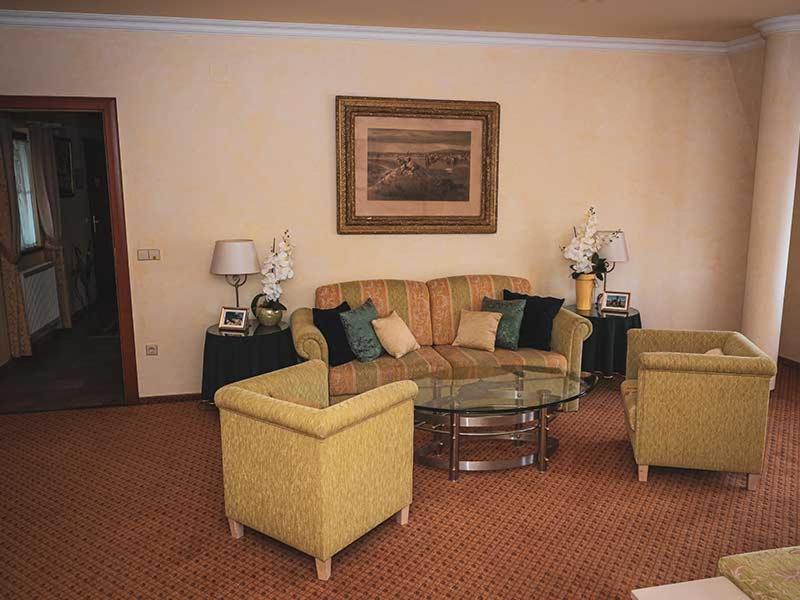 Mór Hetkuti Wellness Hotel מראה חיצוני תמונה